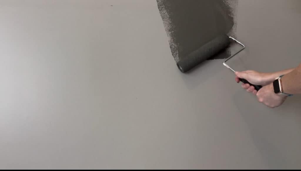 Wall paint roller