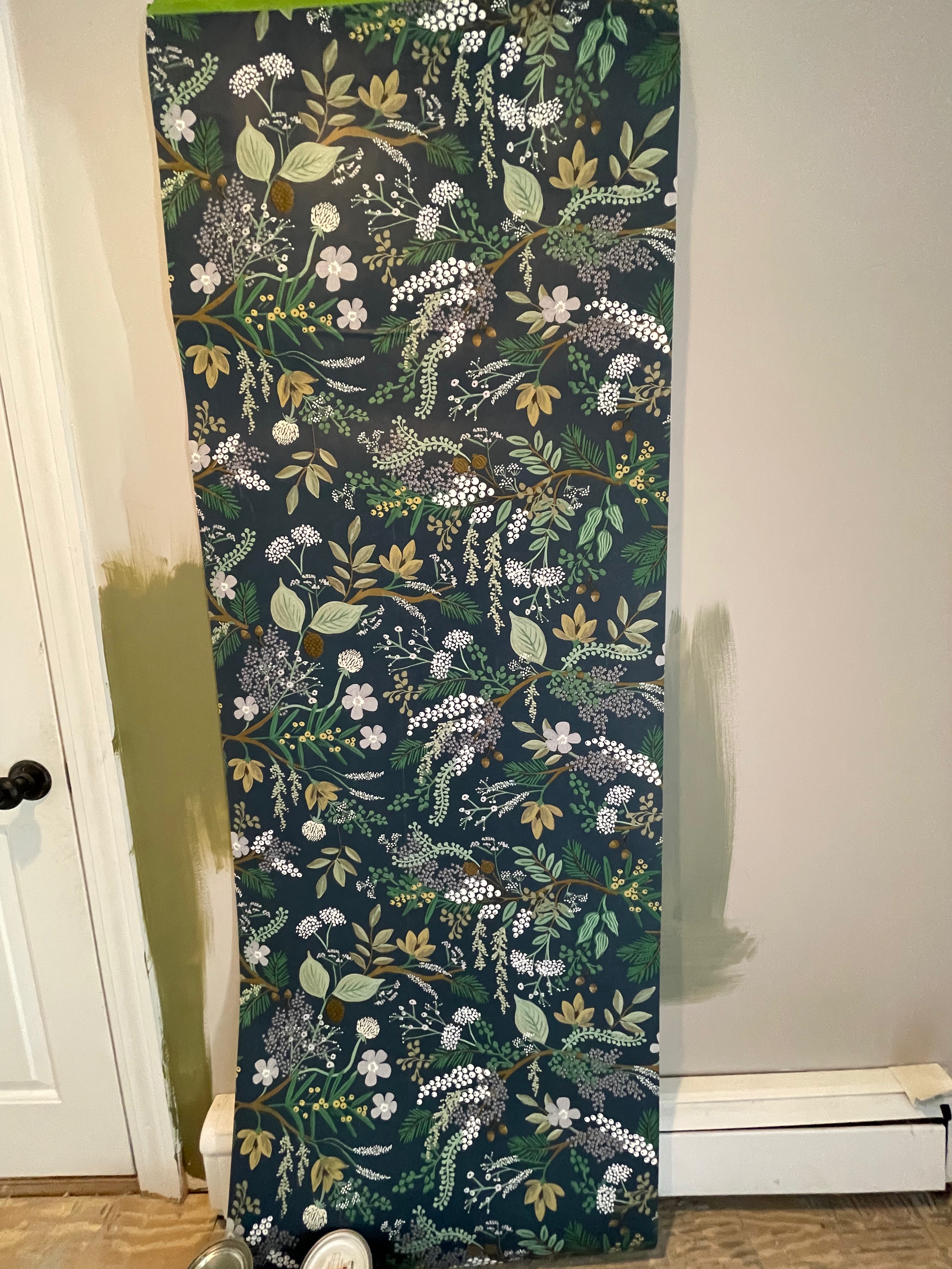 Wallpaper with paint colors