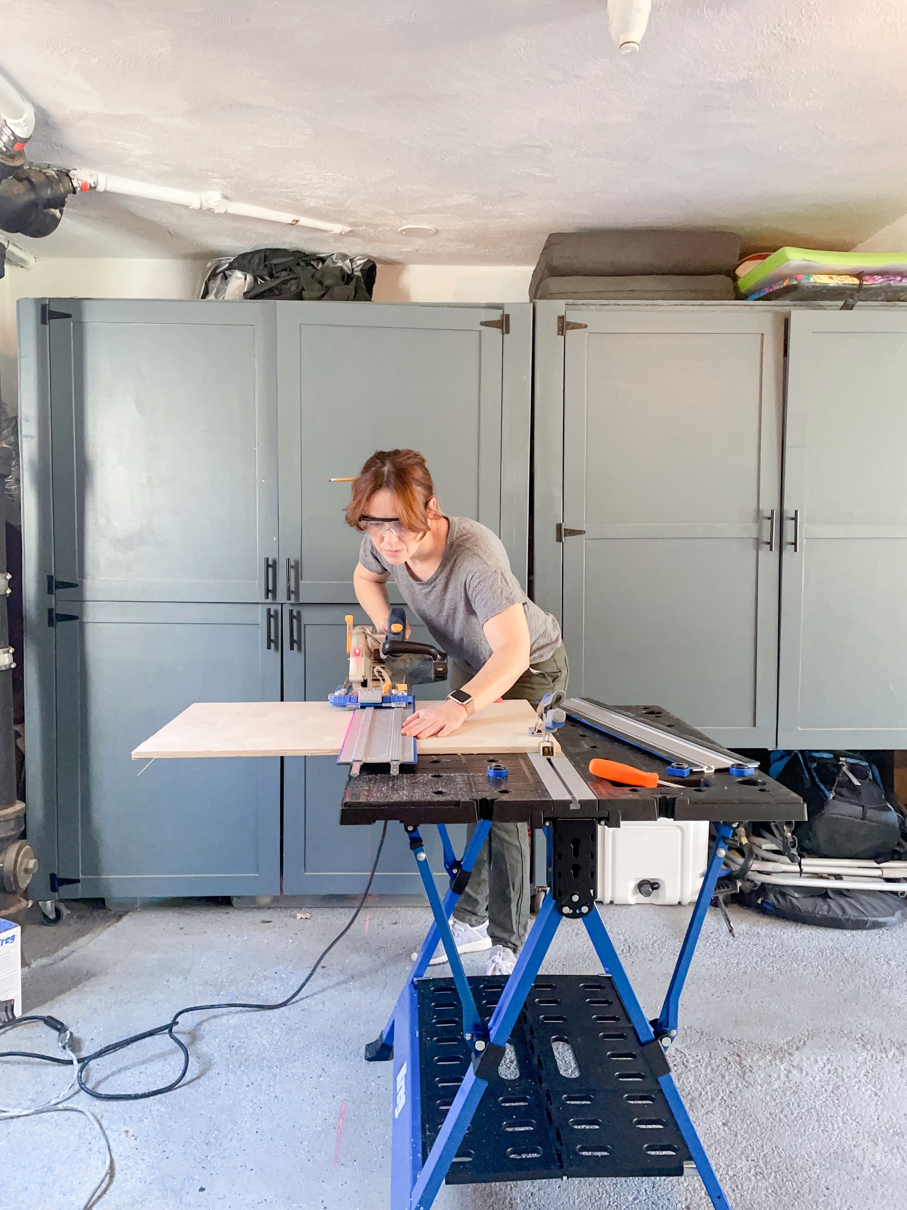 Cutting with rip saw