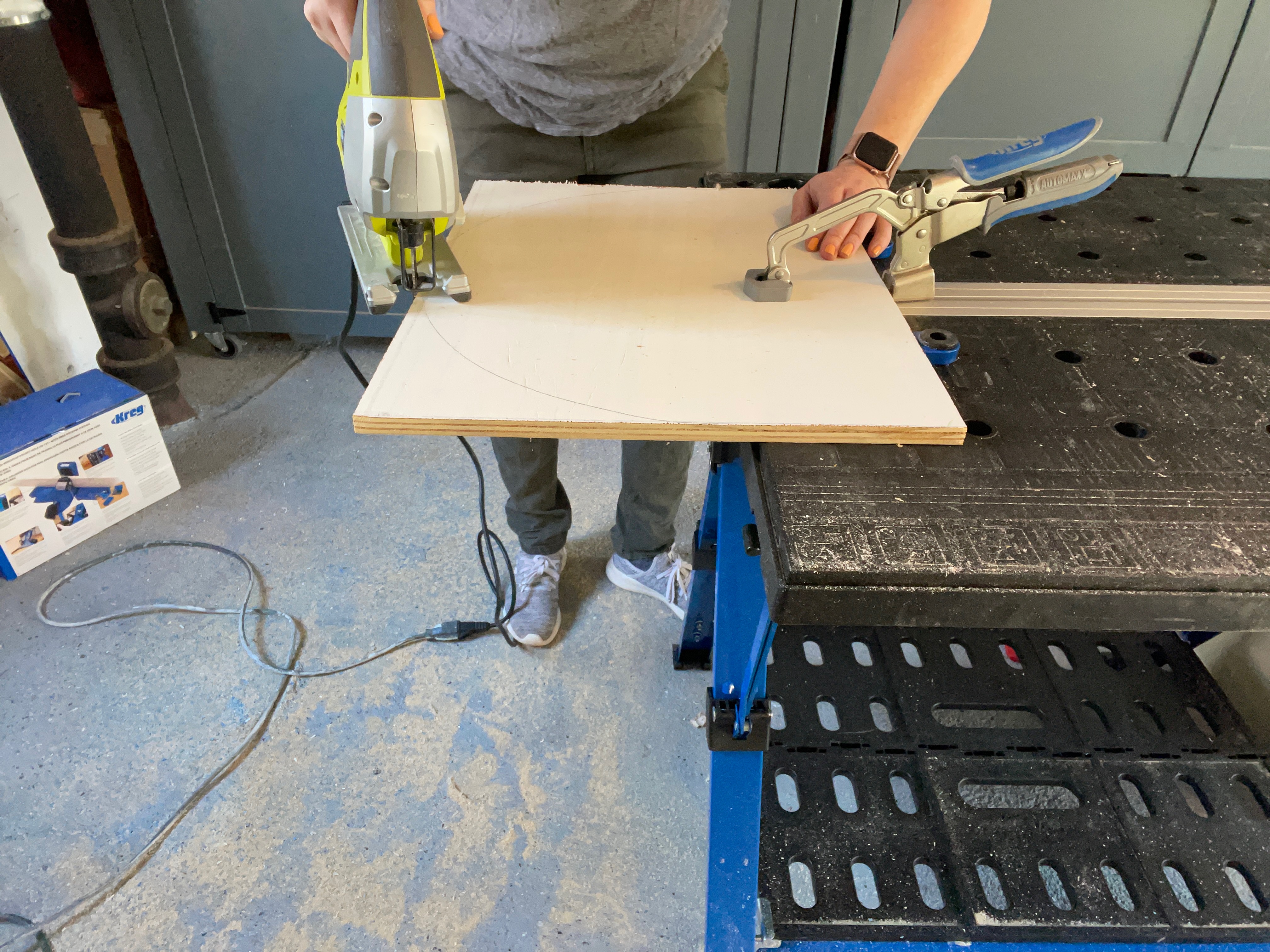 cutting with jig saw
